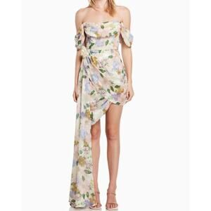Elliatt Belladonna Off-shoulder Floral Printed Asymmetric Mini Dress Size Small